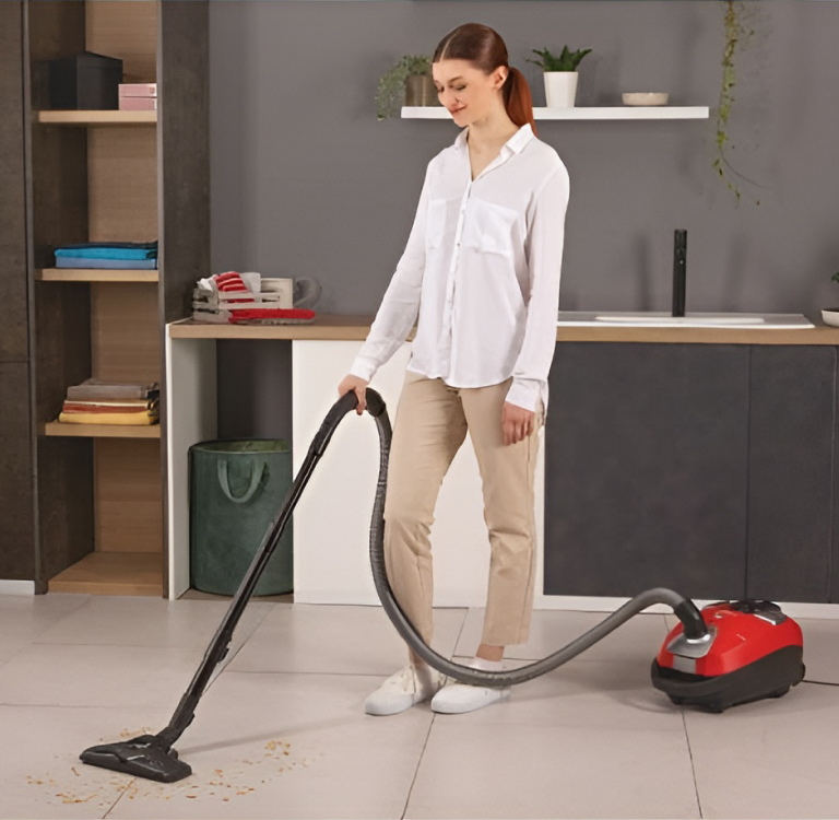 Hoover HE310HM 011 usisivač