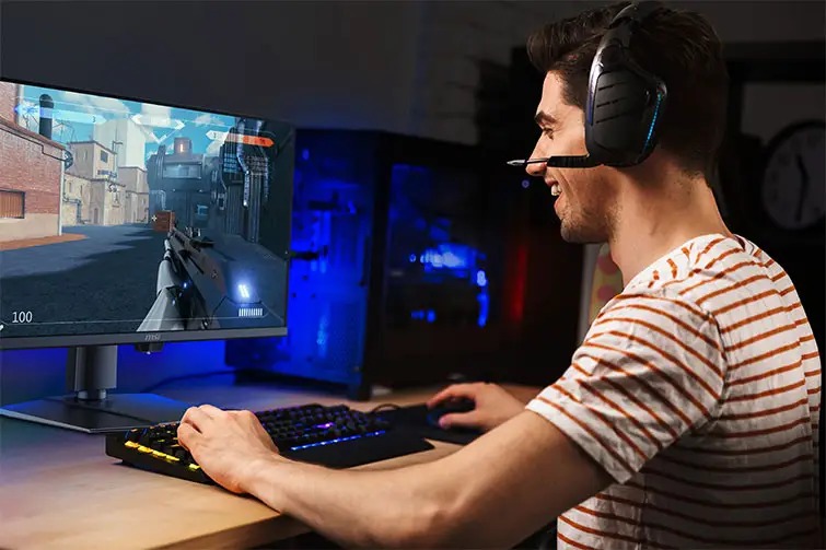 MSI 27 inča MAG 271QP QD-OLED X24 gaming monitor