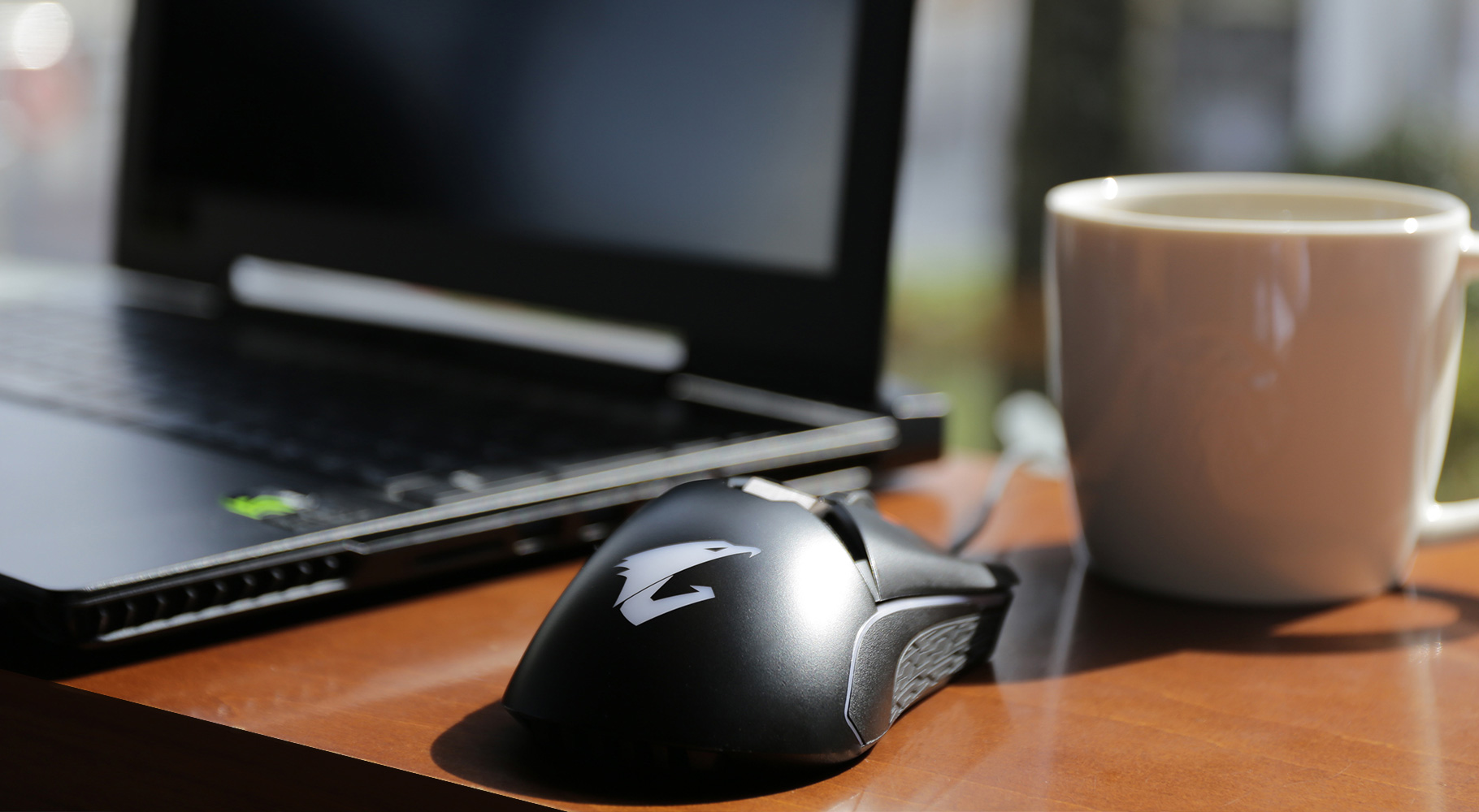 AORUS M5 gaming miš