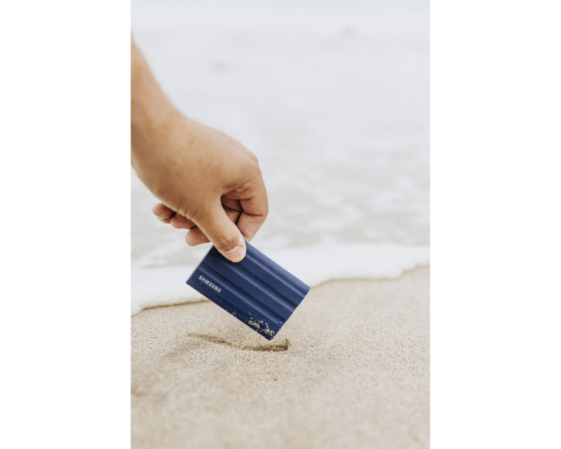 Samsung Portable T7 Shield 1TB Eksterni SSD (Plavi) 