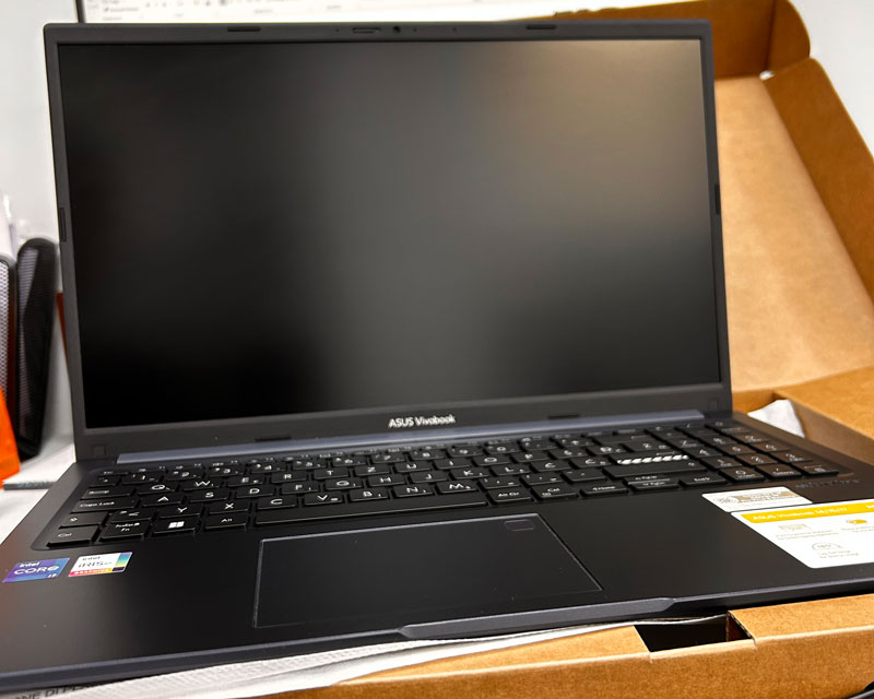 Vivobook 15  X1504VA-BQ1358 (15.6 inča FHD , i7-1355U, 16GB, SSD 1TB) laptop outlet