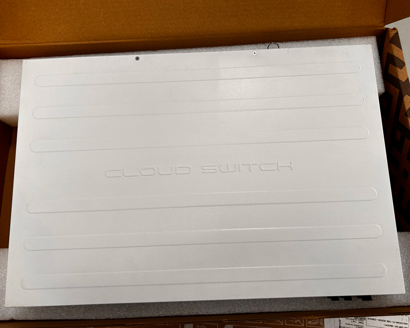 (CRS354-48G-4S+2Q+RM) RouterOS 5L switch outlet