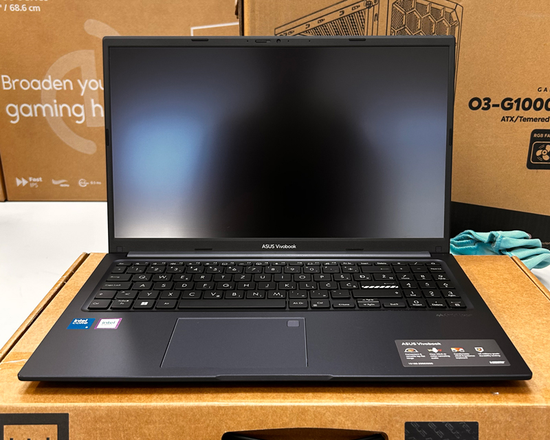 Vivobook 15 X1504VA-BQ2947 (15.6 inča FHD , Core 5 120U, 16GB, SSD 512GB) laptop outlet
