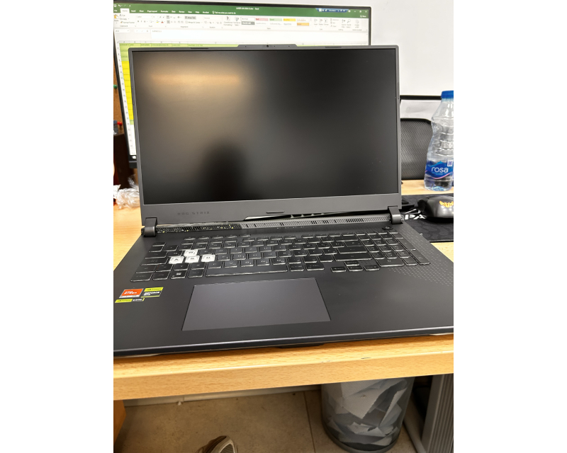 ROG Strix G17 G713PU-LL052 (17.3 inča WQHD, Ryzen 9 7845HX, 16GB, 1TB SSD, RTX 4050) laptop outlet