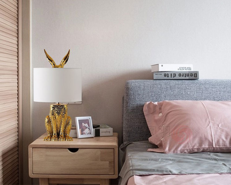 L10 dekorativna stona lampa bela
