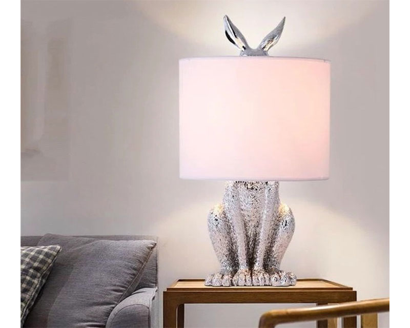 L10 dekorativna stona lampa siva