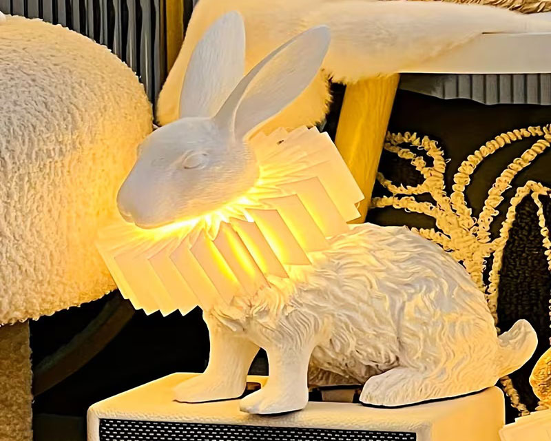 L11 dekorativna stona lampa bela