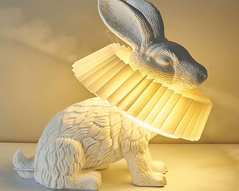 L11 dekorativna stona lampa bela
